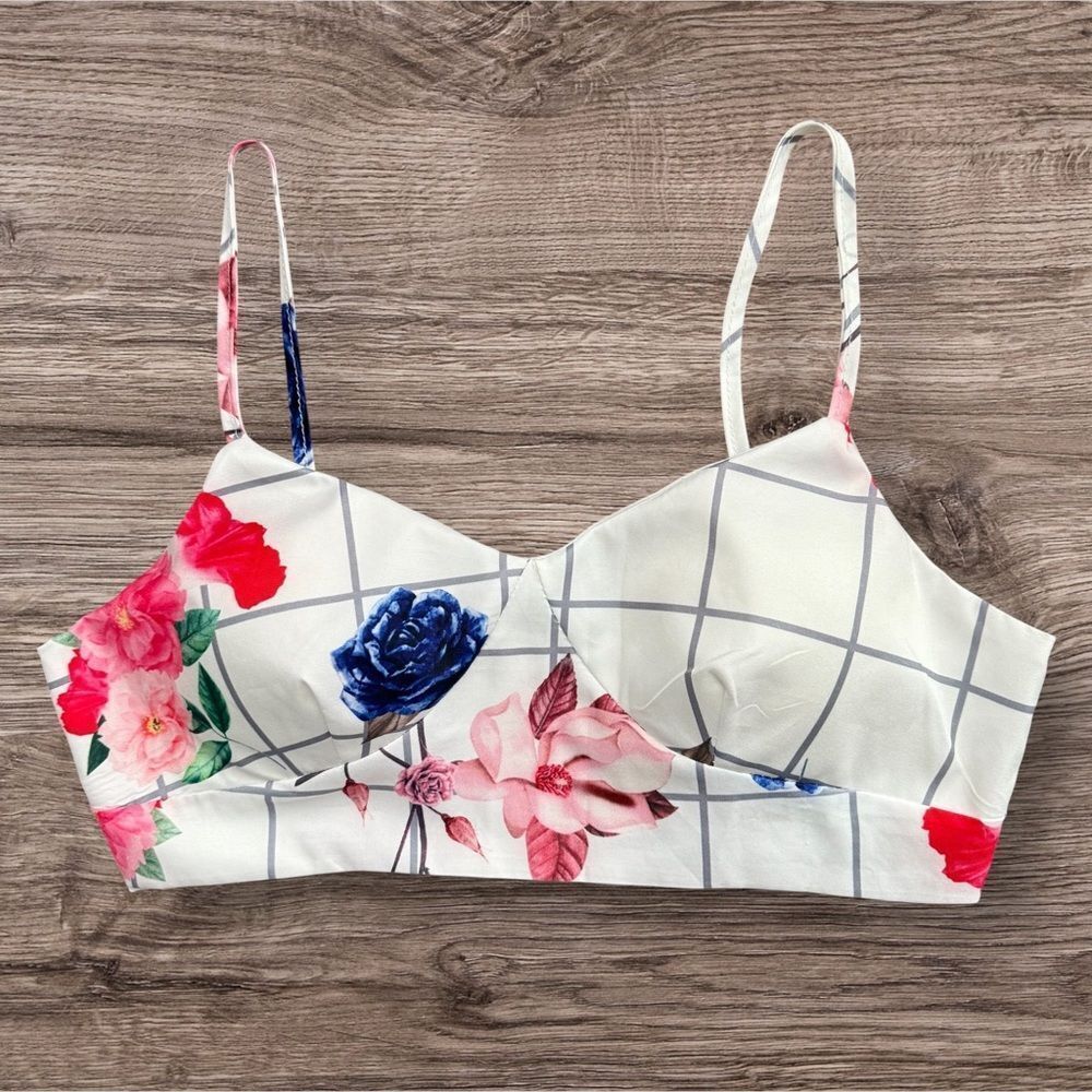 OrderPlus White Floral Tank Top Preowned Built in Bra Soft Fabric Size Small
